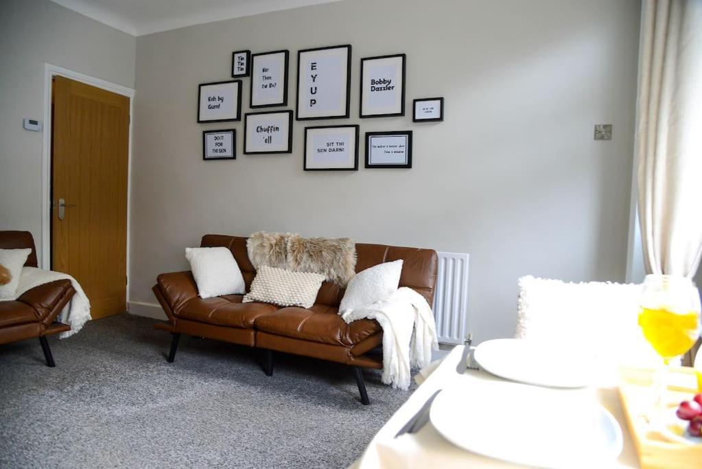 巴恩斯利Delightful 2 Bed Town Centre House, Sleeps 4公寓 外观 照片